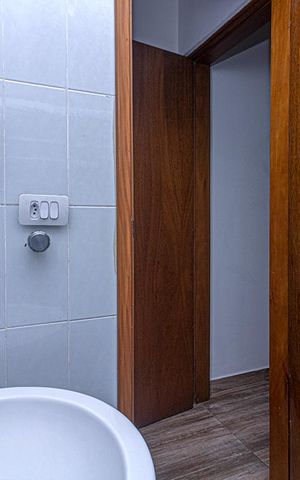 Casa à venda com 165m², 3 quartos e 2 vagas Casa à venda com 165m², 3 quartos e 2 vagasBanheiro da Suíte 2
