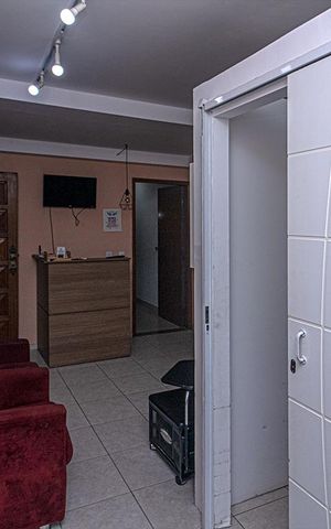 Casa à venda com 165m², 3 quartos e 2 vagas Casa à venda com 165m², 3 quartos e 2 vagasSala 2