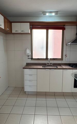Apartamento à venda com 115m², 3 quartos e 2 vagas Apartamento à venda com 115m², 3 quartos e 2 vagasCozinha