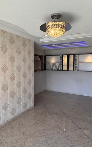 Apartamento à venda com 115m², 3 quartos e 2 vagas Apartamento à venda com 115m², 3 quartos e 2 vagasSala