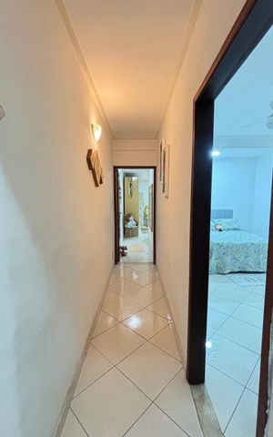 Casa à venda com 194m², 3 quartos e 2 vagas Casa à venda com 194m², 3 quartos e 2 vagasCorredor