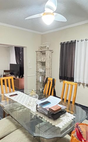 Casa à venda com 194m², 3 quartos e 2 vagas Casa à venda com 194m², 3 quartos e 2 vagasSala - Sala de Jantar