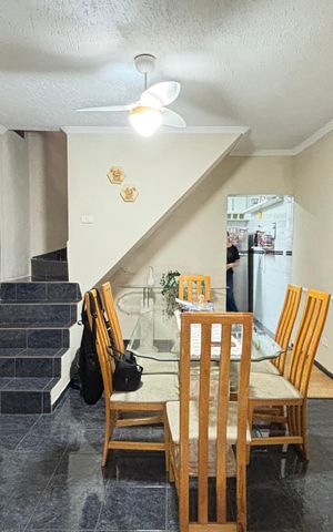 Casa à venda com 194m², 3 quartos e 2 vagas Casa à venda com 194m², 3 quartos e 2 vagasSala - Sala de Jantar