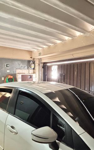 Casa à venda com 194m², 3 quartos e 2 vagas Casa à venda com 194m², 3 quartos e 2 vagasGaragem