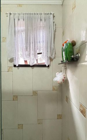 Casa à venda com 194m², 3 quartos e 2 vagas Casa à venda com 194m², 3 quartos e 2 vagasBanheiro da Suíte