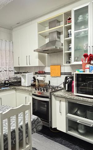 Casa à venda com 194m², 3 quartos e 2 vagas Casa à venda com 194m², 3 quartos e 2 vagasCozinha