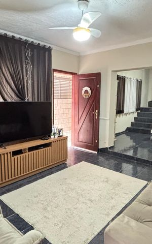 Casa à venda com 194m², 3 quartos e 2 vagas Casa à venda com 194m², 3 quartos e 2 vagasSala - Sala de Jantar