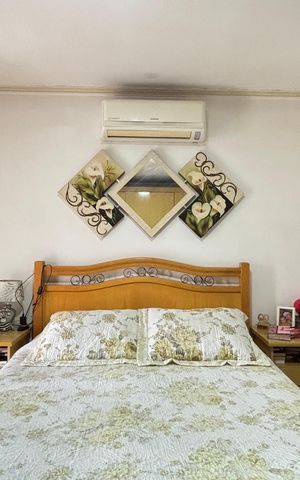 Casa à venda com 194m², 3 quartos e 2 vagas Casa à venda com 194m², 3 quartos e 2 vagasSuite