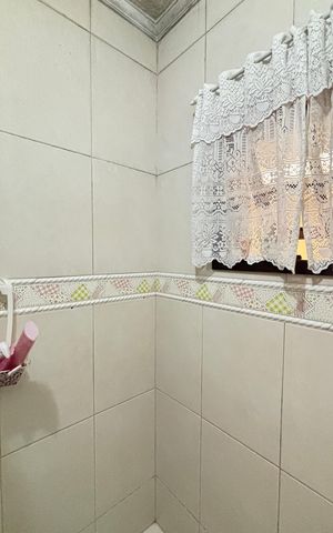 Casa à venda com 194m², 3 quartos e 2 vagas Casa à venda com 194m², 3 quartos e 2 vagasBanheiro