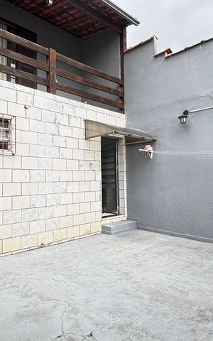 Casa à venda com 194m², 3 quartos e 2 vagas Casa à venda com 194m², 3 quartos e 2 vagasQuintal