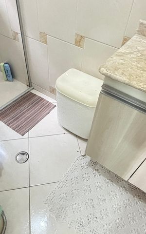 Casa à venda com 194m², 3 quartos e 2 vagas Casa à venda com 194m², 3 quartos e 2 vagasBanheiro da Suíte