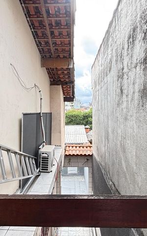 Casa à venda com 194m², 3 quartos e 2 vagas Casa à venda com 194m², 3 quartos e 2 vagasQuarto 1 Varanda