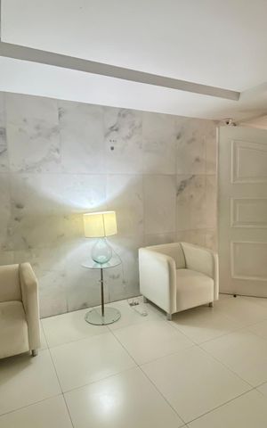 Apartamento à venda com 115m², 3 quartos e 1 vaga Apartamento à venda com 115m², 3 quartos e 1 vagaPortaria