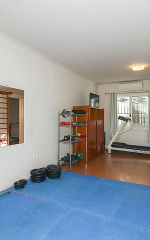 Casa à venda com 372m², 4 quartos e 4 vagasQuarto 2