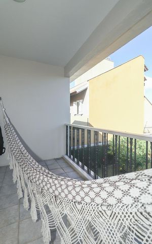 Casa à venda com 372m², 4 quartos e 4 vagasVaranda
