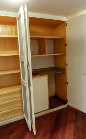 Casa de condomínio à venda com 1100m², 5 quartos e 4 vagas Casa de condomínio à venda com 1100m², 5 quartos e 4 vagasCorredor