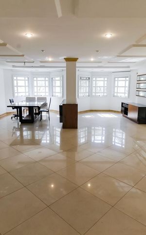 Casa de condomínio à venda com 1100m², 5 quartos e 4 vagas Casa de condomínio à venda com 1100m², 5 quartos e 4 vagasSala 1