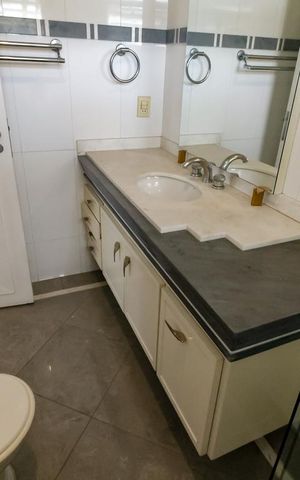Casa de condomínio à venda com 1100m², 5 quartos e 4 vagas Casa de condomínio à venda com 1100m², 5 quartos e 4 vagasBanheiro da Suíte 3