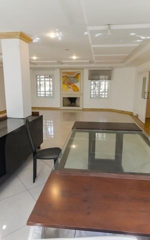 Casa de condomínio à venda com 1100m², 5 quartos e 4 vagas Casa de condomínio à venda com 1100m², 5 quartos e 4 vagasSala 1
