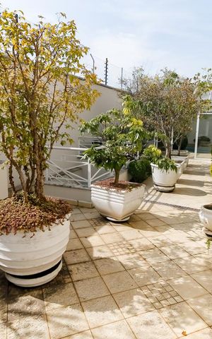 Casa de condomínio à venda com 1100m², 5 quartos e 4 vagas Casa de condomínio à venda com 1100m², 5 quartos e 4 vagasJardim
