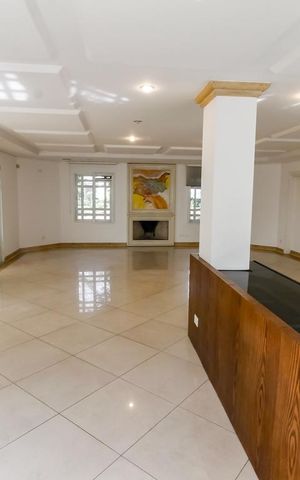 Casa de condomínio à venda com 1100m², 5 quartos e 4 vagas Casa de condomínio à venda com 1100m², 5 quartos e 4 vagasSala 1