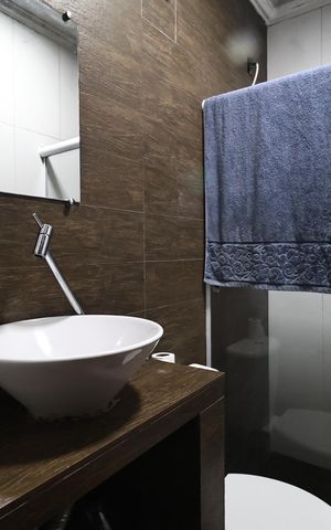 Casa à venda com 264m², 5 quartos e 4 vagasBanheiro - Casa1
