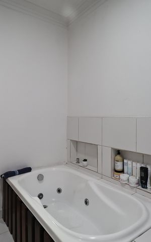 Casa à venda com 264m², 5 quartos e 4 vagasBanheiro da Suíte - Casa1
