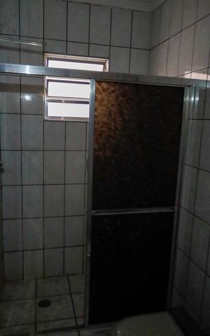 Casa à venda com 139m², 5 quartos e 2 vagas Casa à venda com 139m², 5 quartos e 2 vagasBanheiro