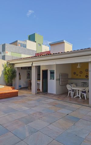 Casa à venda com 292m², 4 quartos e 4 vagas Casa à venda com 292m², 4 quartos e 4 vagasVaranda gourmet