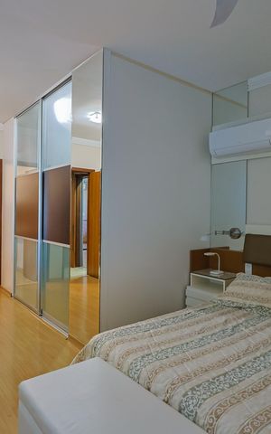 Casa à venda com 292m², 4 quartos e 4 vagas Casa à venda com 292m², 4 quartos e 4 vagasSuíte 1