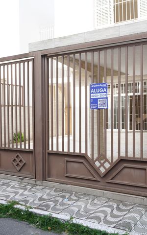 Casa para alugar com 175m², 3 quartos e 2 vagasFachada