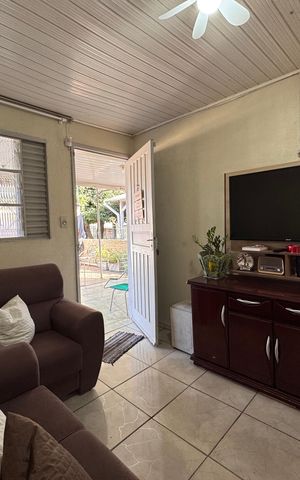 Casa à venda com 96m², 2 quartos e 1 vaga Casa à venda com 96m², 2 quartos e 1 vagaSala