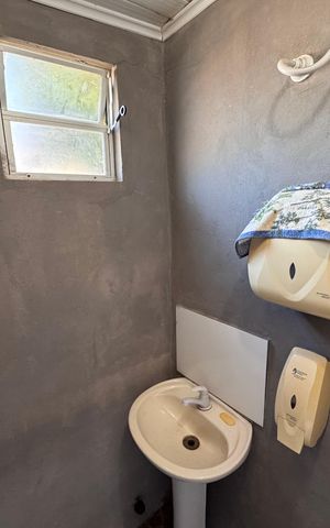 Casa à venda com 96m², 2 quartos e 1 vaga Casa à venda com 96m², 2 quartos e 1 vagaBanheiro de Serviço