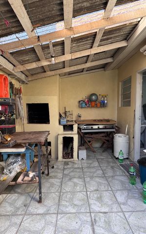 Casa à venda com 96m², 2 quartos e 1 vaga Casa à venda com 96m², 2 quartos e 1 vagaÁrea comum