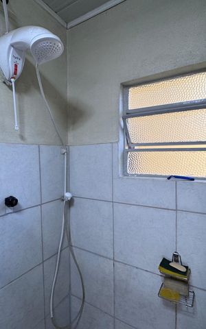 Casa à venda com 96m², 2 quartos e 1 vaga Casa à venda com 96m², 2 quartos e 1 vagaBanheiro