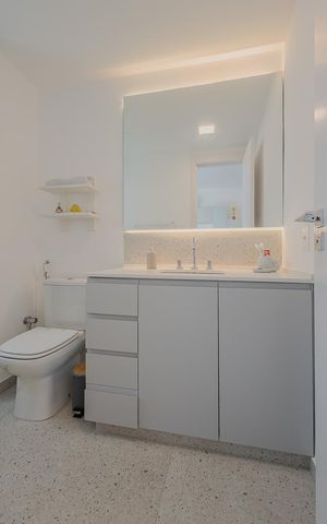 Apartamento à venda com 124m², 3 quartos e 2 vagasBanheiro da Suíte 1