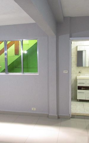 Casa à venda com 300m², 2 quartos e 2 vagasSuíte