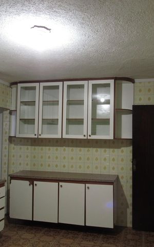 Casa à venda com 300m², 2 quartos e 2 vagasCozinha