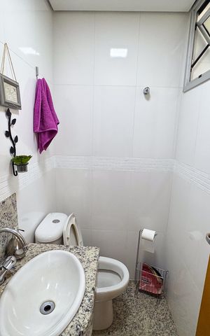 Apartamento à venda com 180m², 3 quartos e 3 vagas Apartamento à venda com 180m², 3 quartos e 3 vagasLavabo