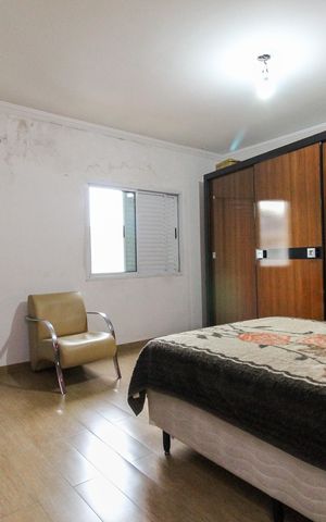 Casa à venda com 260m², 4 quartos e 3 vagas Casa à venda com 260m², 4 quartos e 3 vagasSuíte