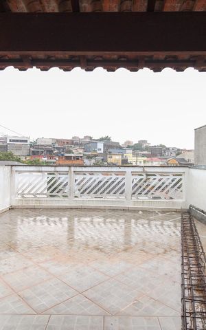 Casa à venda com 260m², 4 quartos e 3 vagas Casa à venda com 260m², 4 quartos e 3 vagasSacada