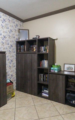 Casa à venda com 260m², 4 quartos e 3 vagas Casa à venda com 260m², 4 quartos e 3 vagasQuarto 4