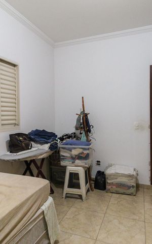 Casa à venda com 260m², 4 quartos e 3 vagas Casa à venda com 260m², 4 quartos e 3 vagasQuarto 3
