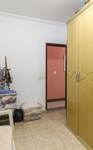 Casa à venda com 260m², 4 quartos e 3 vagas Casa à venda com 260m², 4 quartos e 3 vagasQuarto 3
