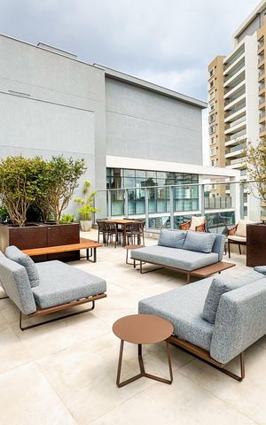 Studio à venda com 26m², 1 quarto e sem vaga Studio à venda com 26m², 1 quarto e sem vagaPiscina