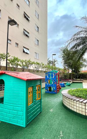 Apartamento à venda com 200m², 2 quartos e 3 vagas Apartamento à venda com 200m², 2 quartos e 3 vagasÁrea comum - Playground