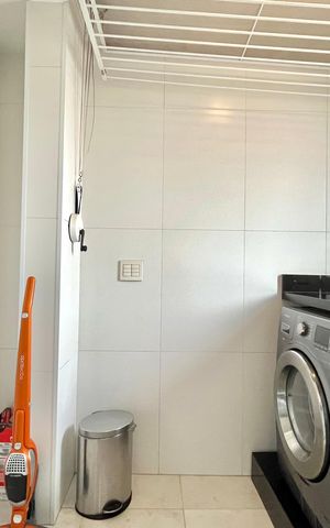 Apartamento à venda com 200m², 2 quartos e 3 vagas Apartamento à venda com 200m², 2 quartos e 3 vagasÁrea de Serviço