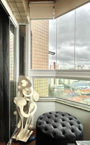 Apartamento à venda com 200m², 2 quartos e 3 vagas Apartamento à venda com 200m², 2 quartos e 3 vagasVaranda