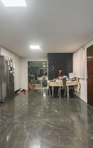 Casa para alugar com 281m², 3 quartos e 7 vagasCozinha