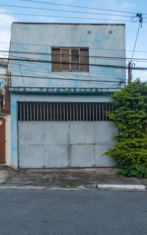 Casa para alugar com 281m², 3 quartos e 7 vagasFachada - Fundos